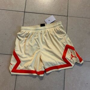 Woman jordan shorts